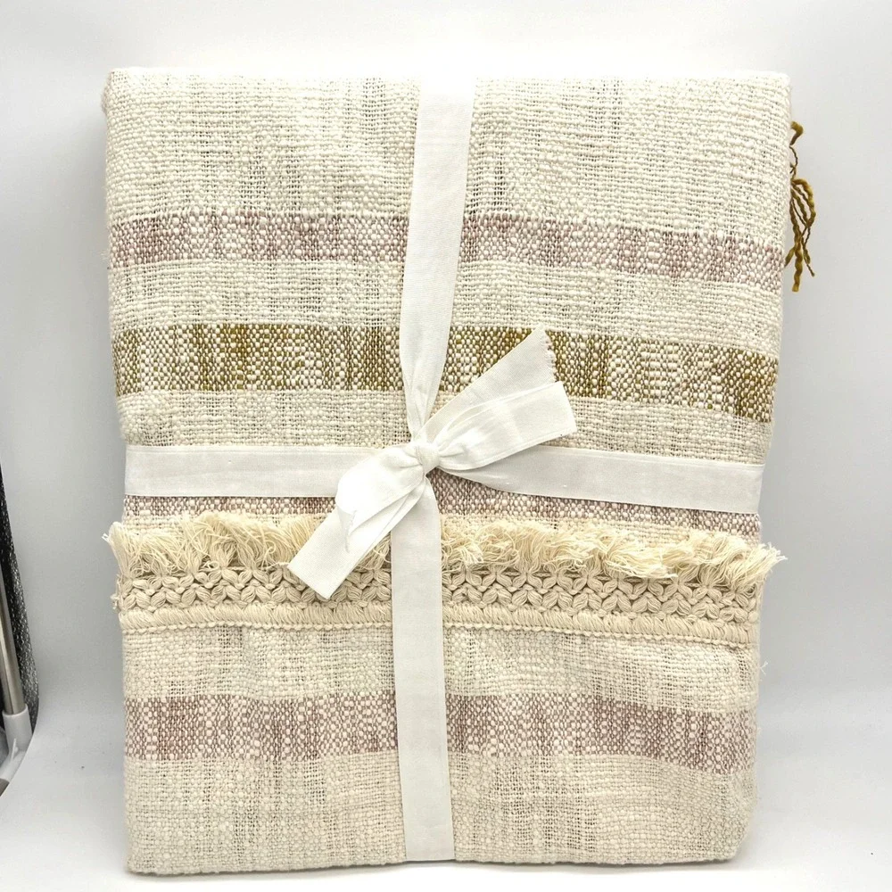 Magnolia Home Joanna Gaines Lucy Throw Blanket Ivory Blush Cotton 50x60 New